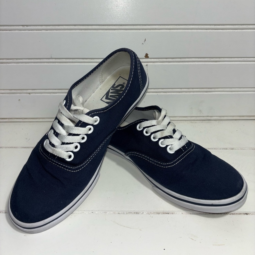 Vans Navy Blue Authentic Low Top Lace Up Canvas Deck Skate Shoes Women’s 7